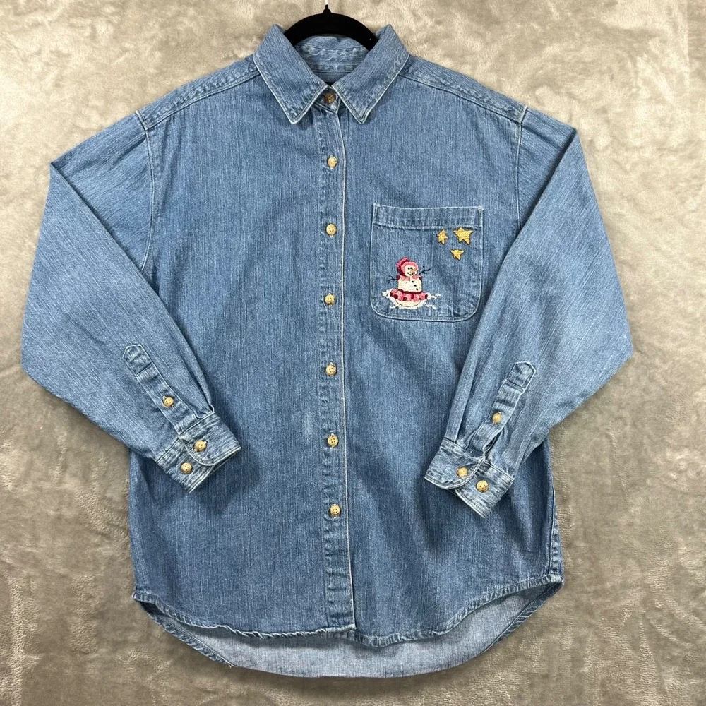 VTG Denim Shirt Women M Embroidered Christmas‎ Boho Grannycore Teacher Retro